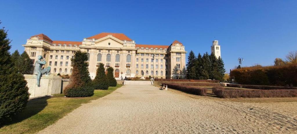 Mox Downtown Apartman Debrecen Luaran gambar